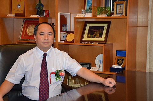 集團董事長李浪輝先生簡介